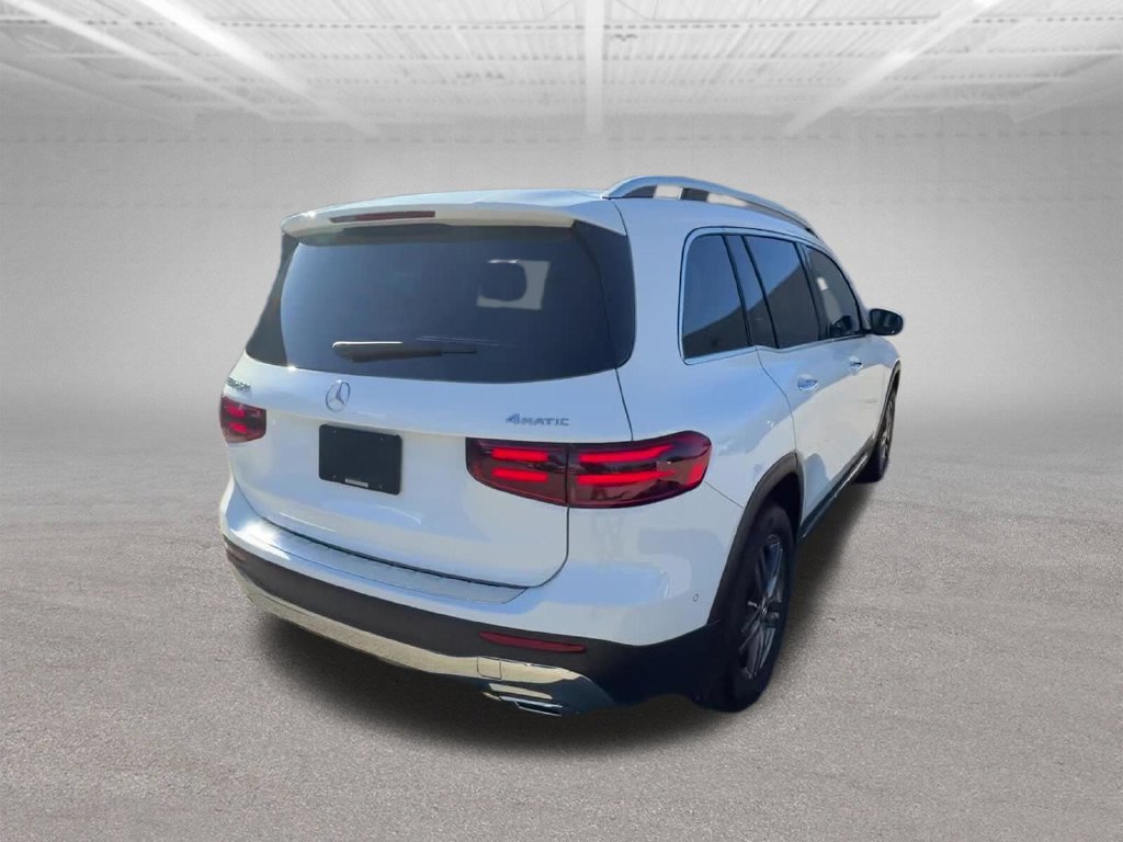 Used 2026 Mercedes-Benz GLB 250 4MATIC image 5