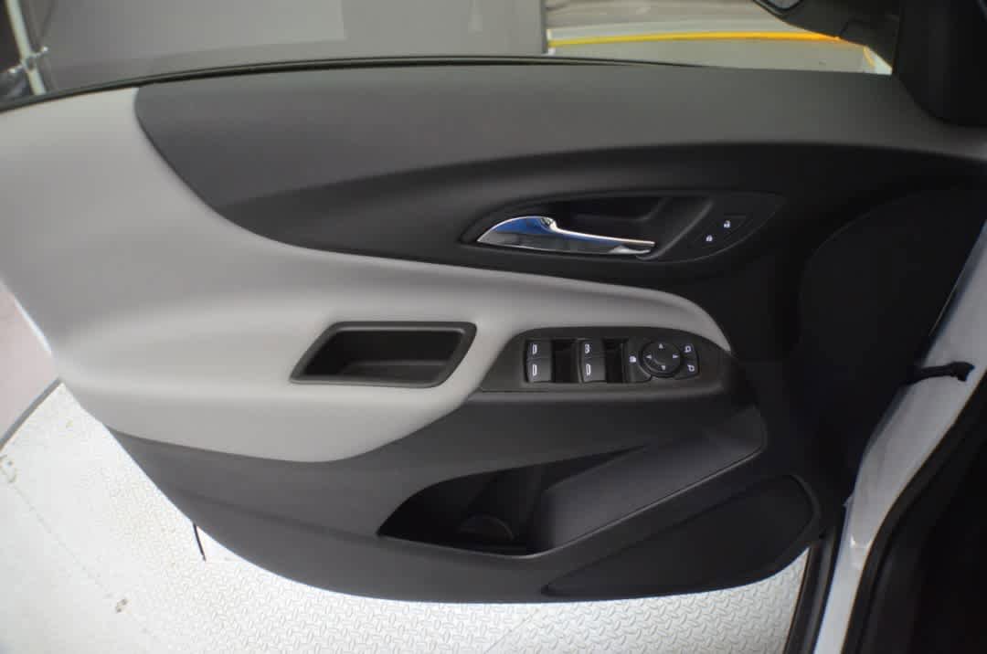 Used 2021 Chevrolet Equinox LS w/ LS Convenience Package FWD image 20