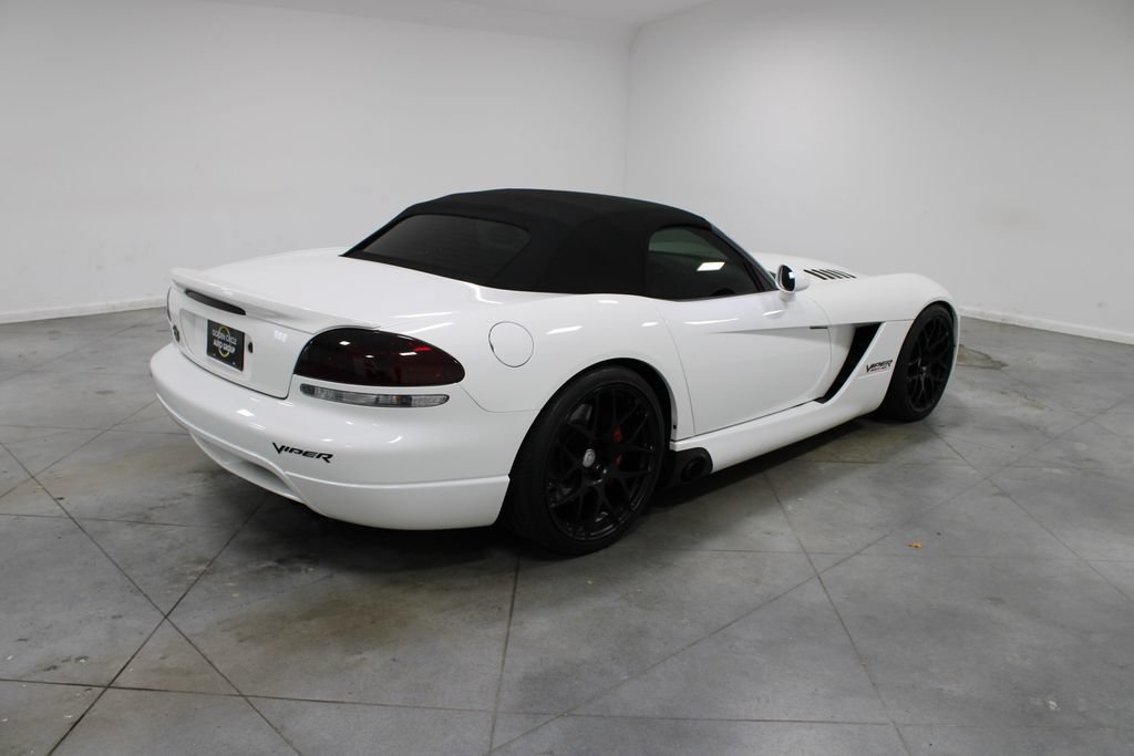 Used 2004 Dodge Viper SRT-10 RWD image 9