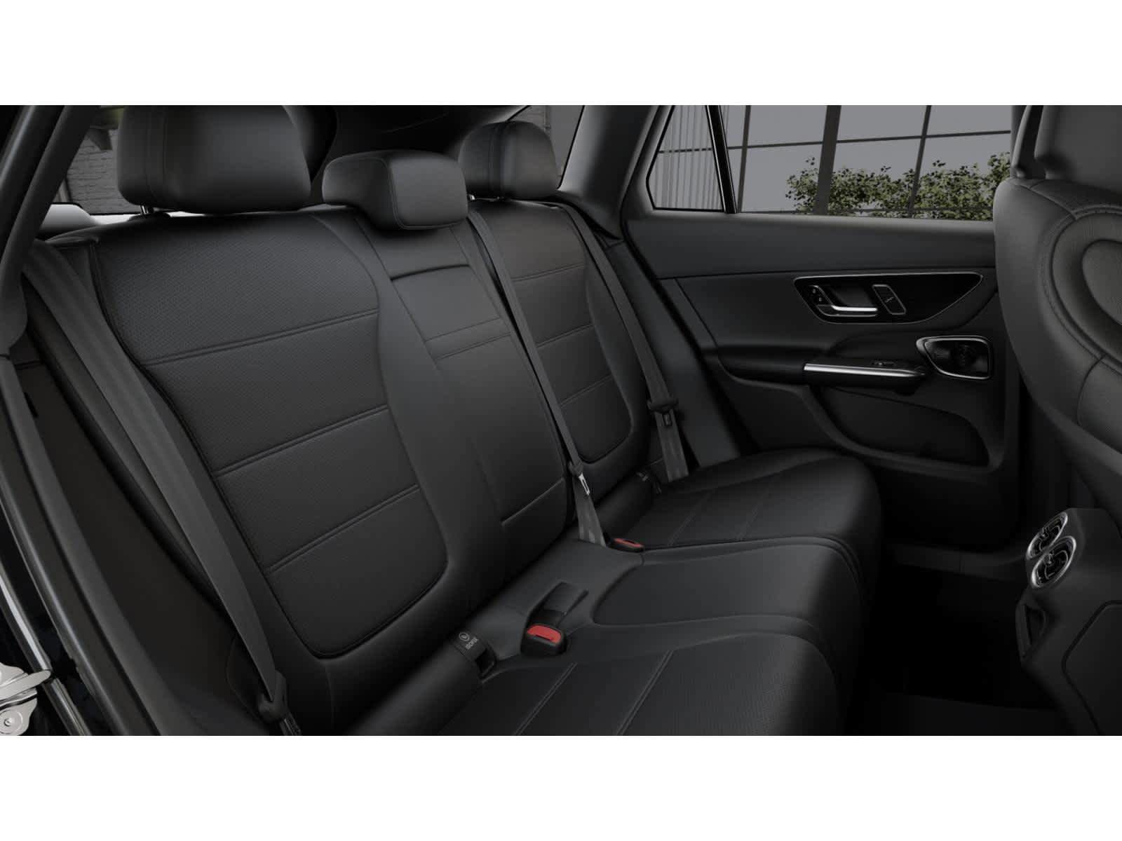 Used 2026 Mercedes-Benz GLC 300 4MATIC image 4