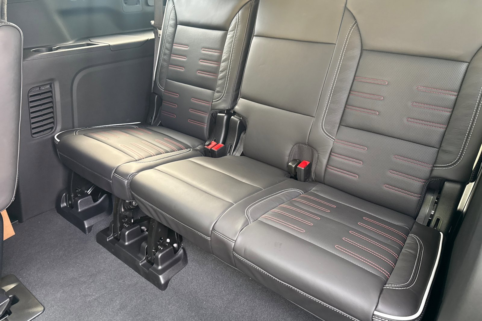 New 2026 GMC Yukon XL AT4 Ultimate image 17