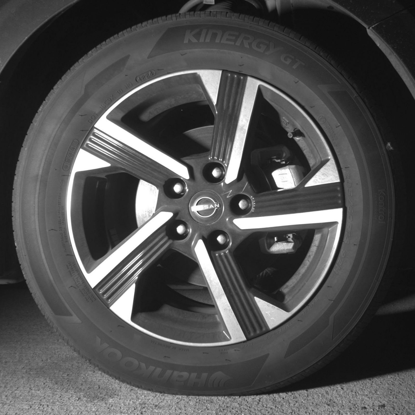 Used 2025 Nissan Sentra SV FWD image 16