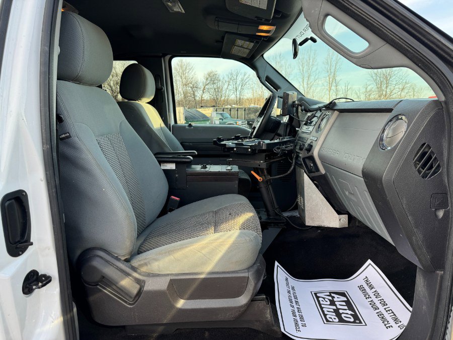 Used 2015 Ford F350 XLT w/ Trailer-Tow Prep Package image 18