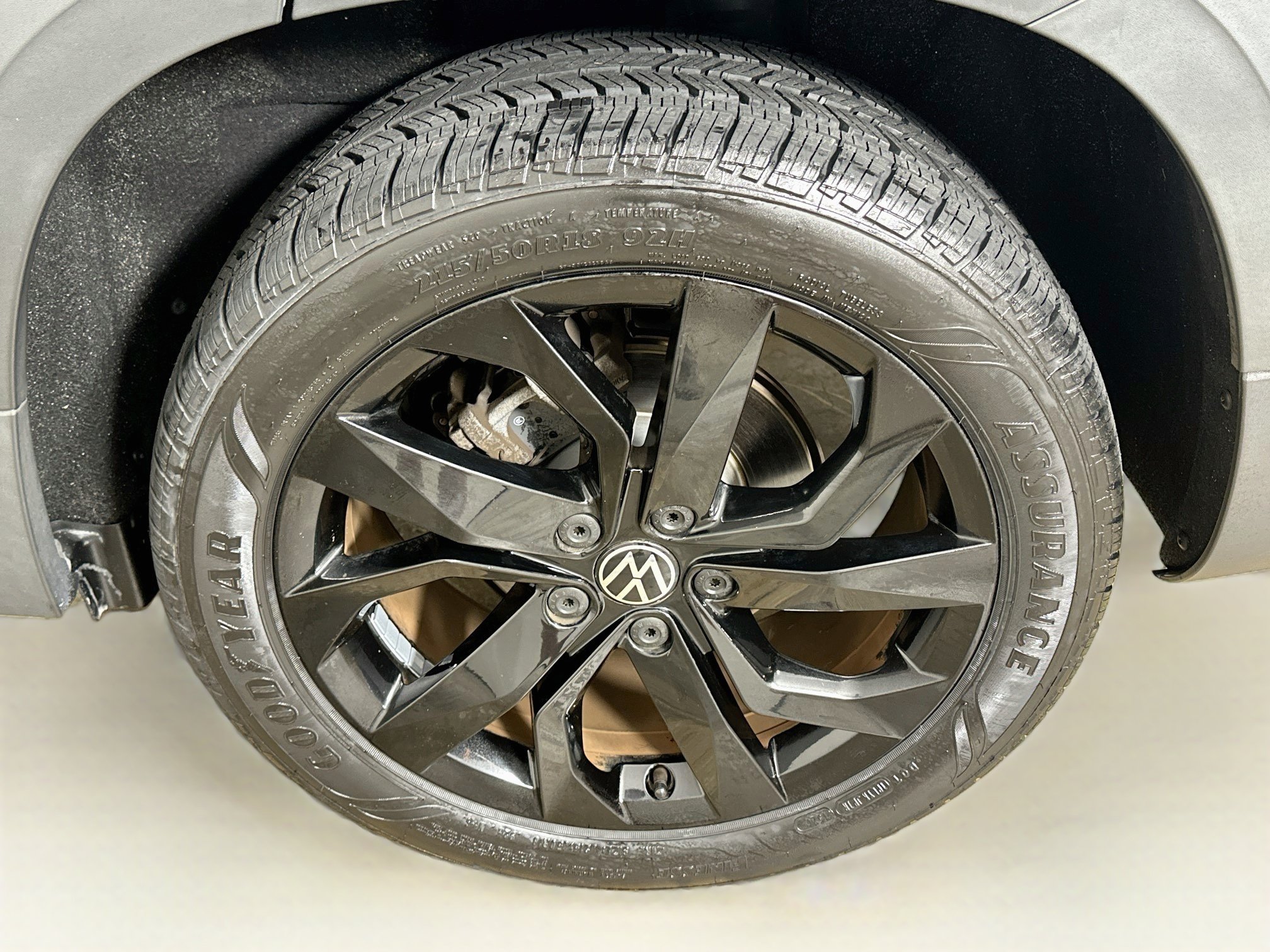 Used 2023 Volkswagen Taos SE w/ Black Wheel Package FWD image 11