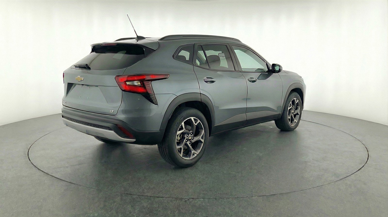 Used 2025 Chevrolet Trax LT image 9