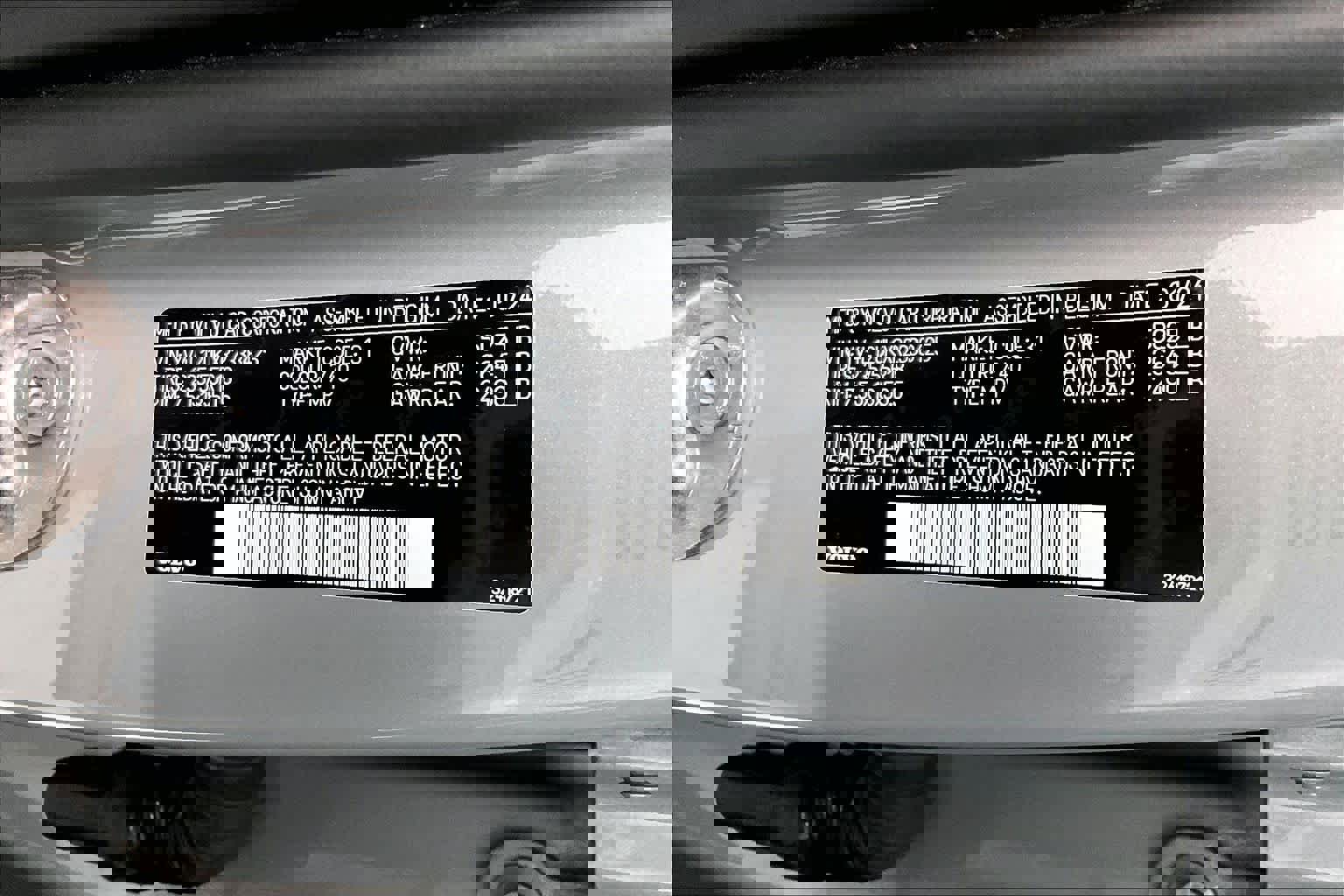 Used 2024 Volvo XC40 B5 Core image 19