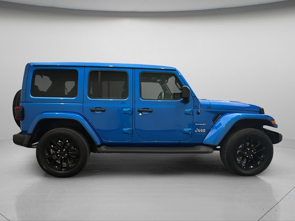 Used 2022 Jeep Wrangler Unlimited Sahara w/ Cold Weather Group image 8