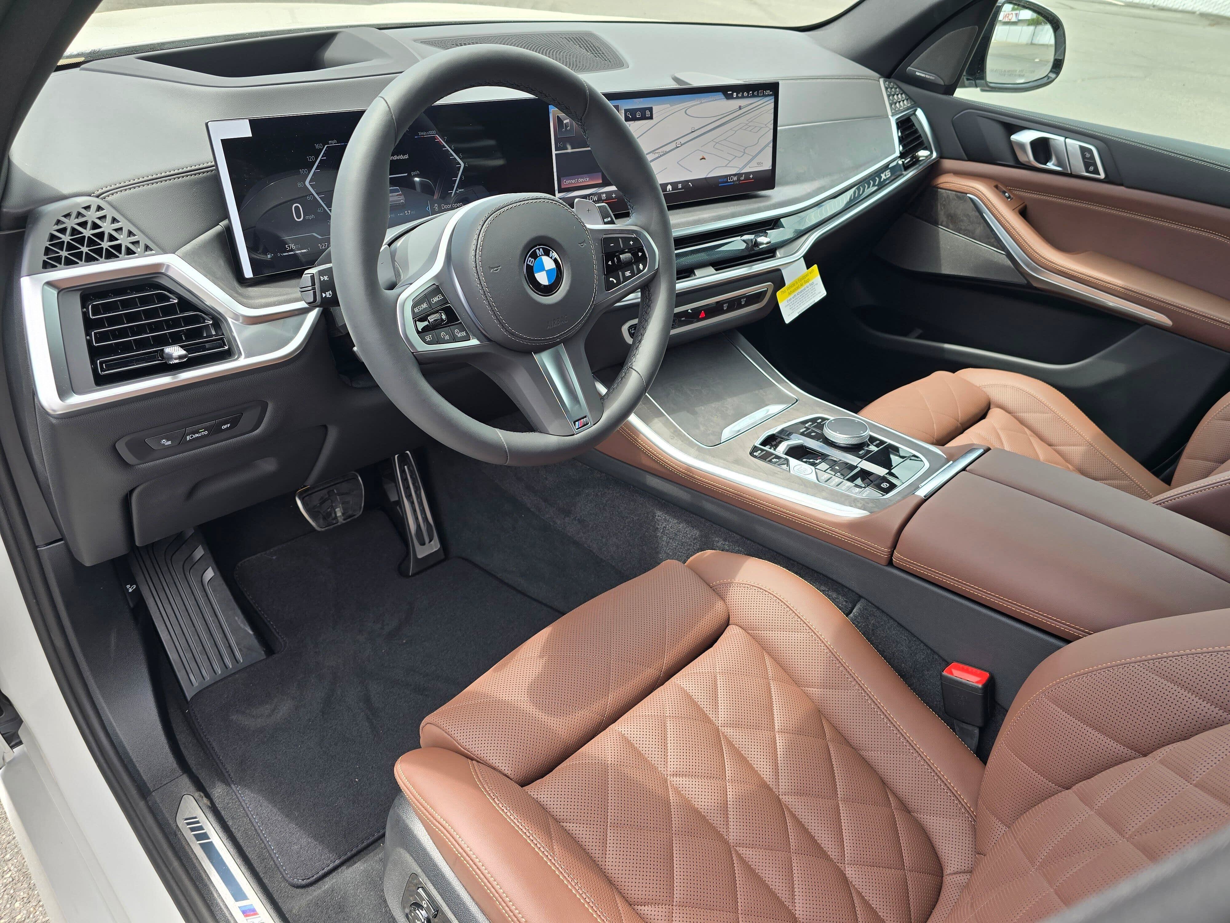 New 2026 BMW X5 xDrive40i w/ M Sport Package AWD/4WD image 2