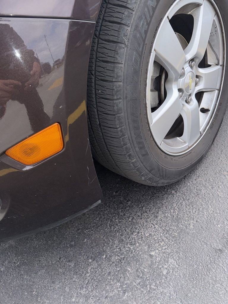 Used 2015 Chevrolet Cruze LT w/ Technology Package image 4