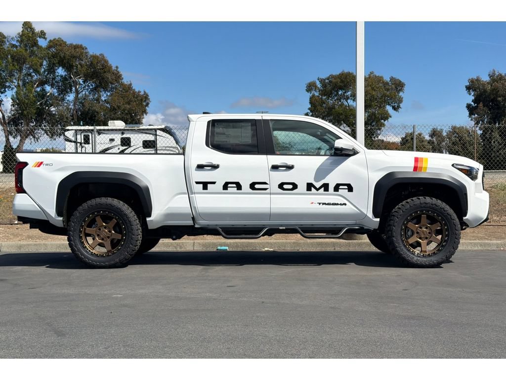 New 2026 Toyota Tacoma TRD Off-Road w/ TRD Off Road Premium Package AWD/4WD image 3