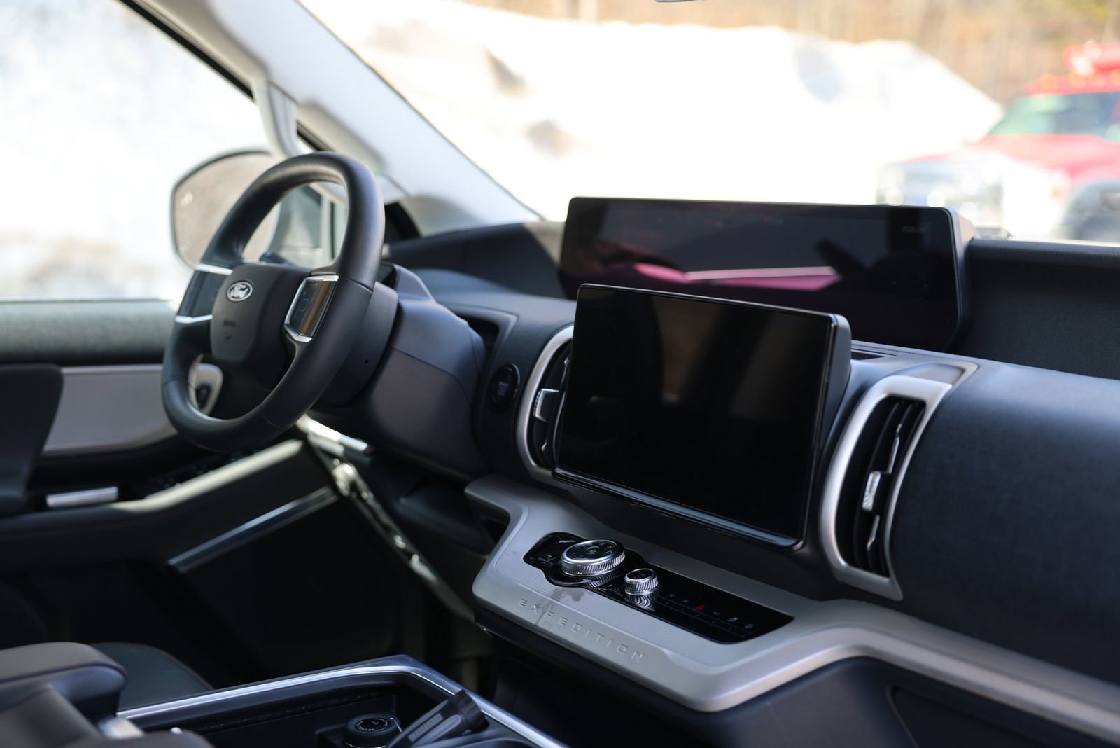 Certified 2025 Ford Expedition Active image 11