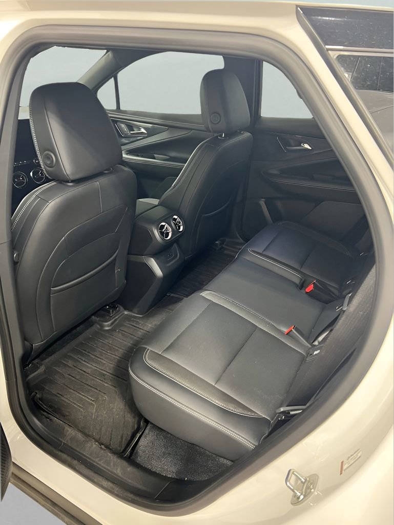 Used 2024 Chevrolet Blazer EV LT AWD/4WD image 14