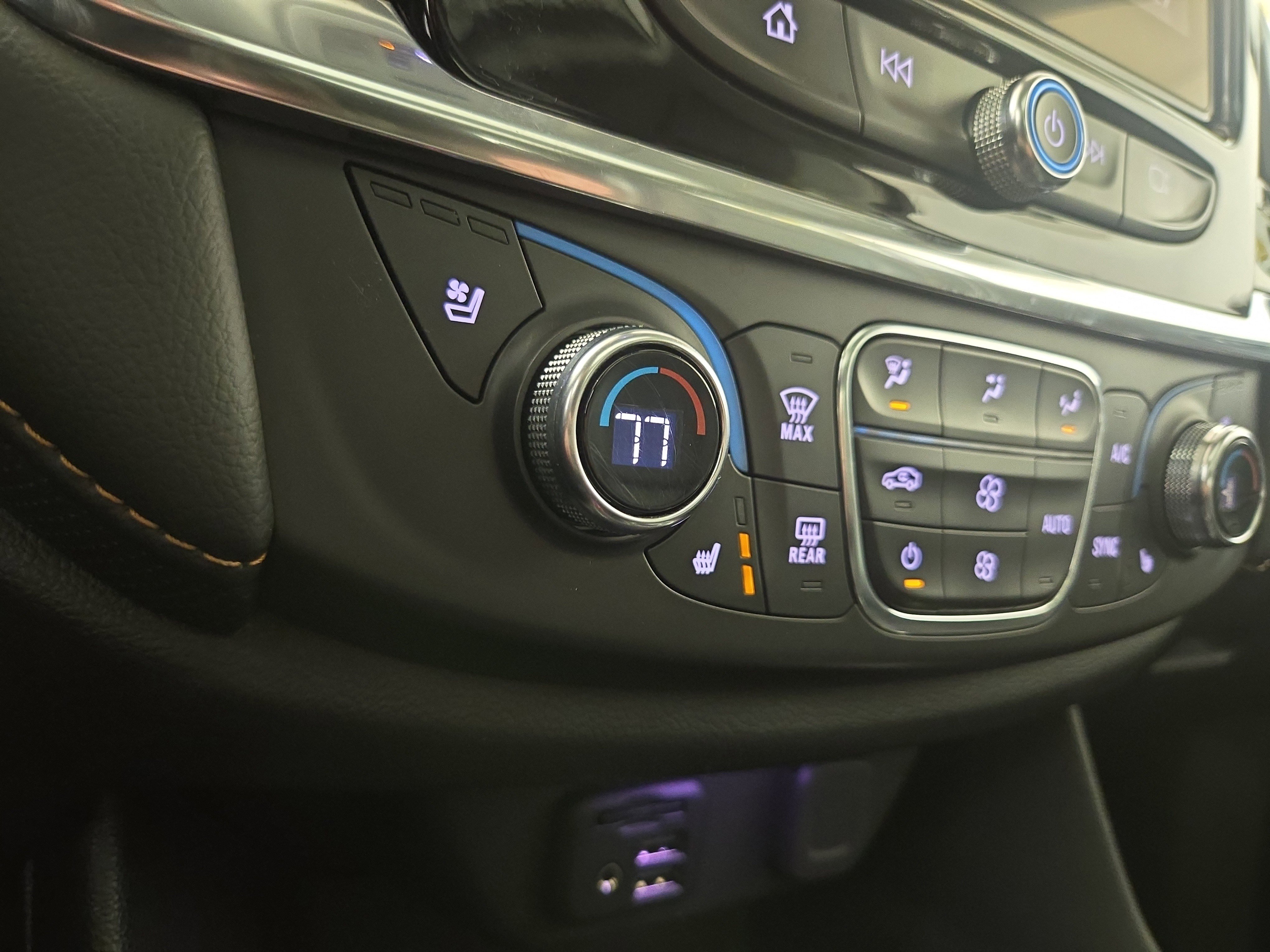 Certified 2021 Chevrolet Traverse Premier image 28