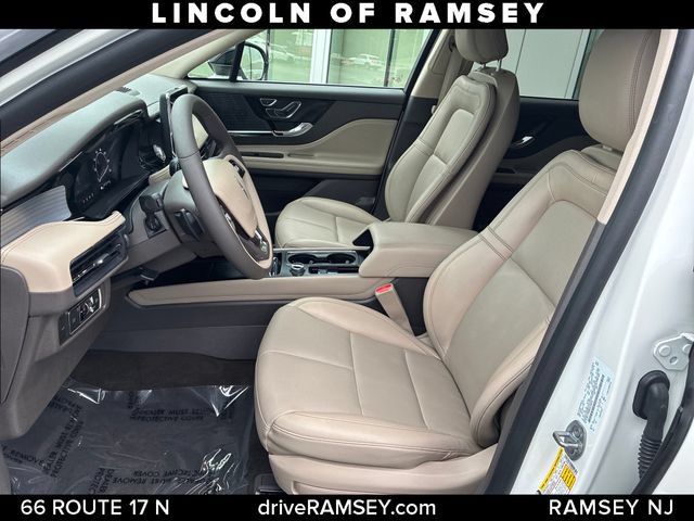 Used 2022 Lincoln Corsair AWD w/ Equipment Group 101A image 11