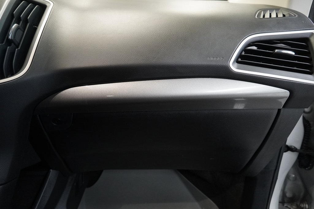 Used 2019 Ford Edge SEL image 34