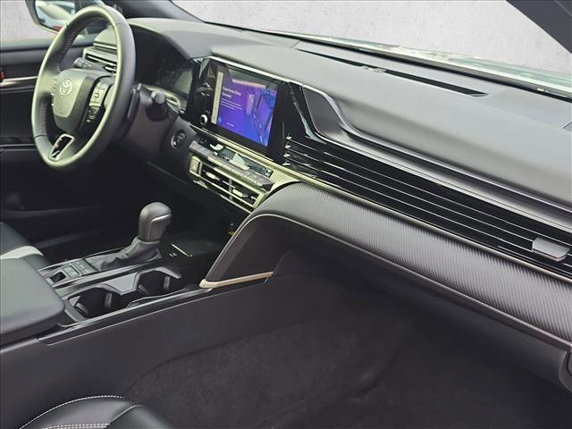 Used 2025 Toyota Camry SE image 24