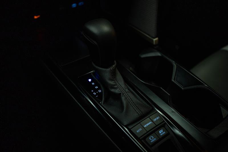 Used 2025 Toyota Camry SE w/ Convenience Package image 21