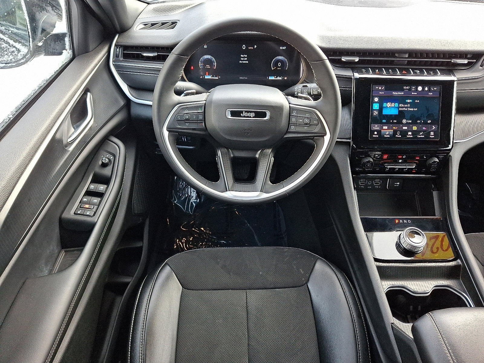 Certified 2024 Jeep Grand Cherokee L Laredo image 12