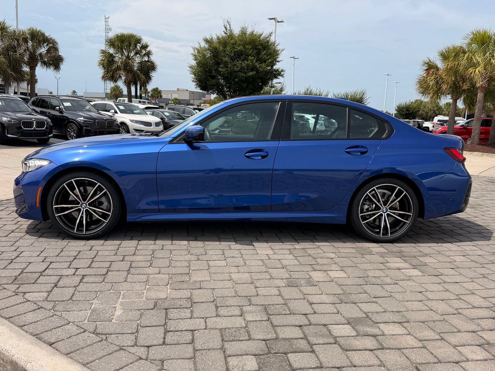 Used 2023 BMW 330i Sedan w/ M Sport Package RWD image 12