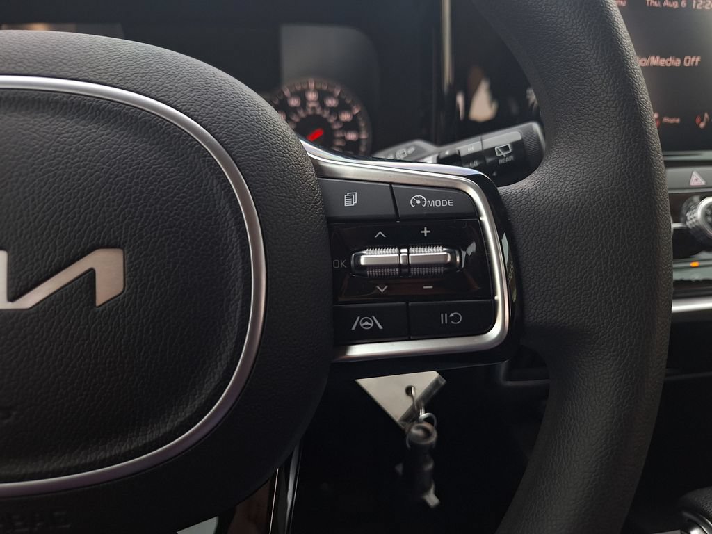 Used 2023 Kia Sorento LX AWD/4WD image 18