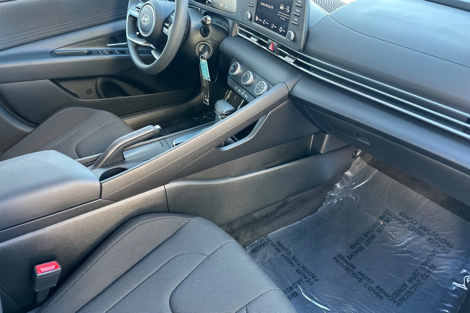 Certified 2026 Hyundai Elantra SE FWD image 18