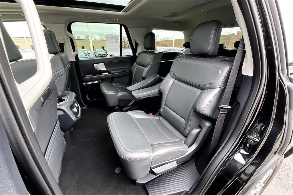 Used 2025 Ford Expedition Active image 25