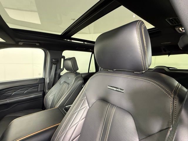 Used 2024 Ford Expedition Platinum image 14
