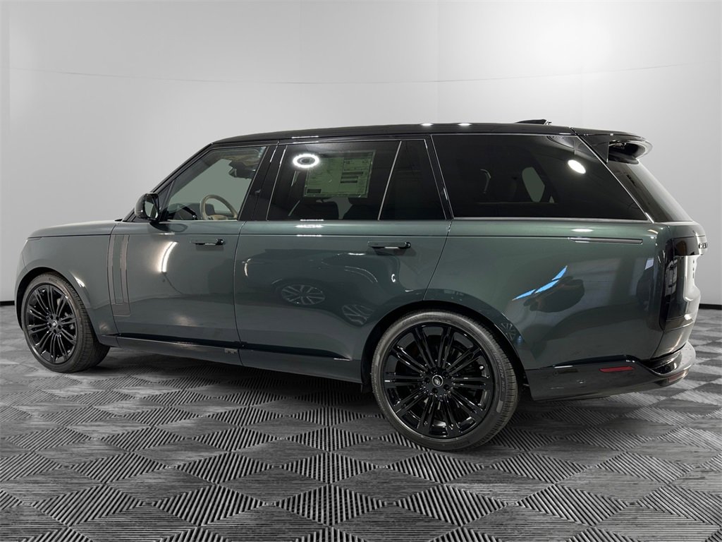 New 2025 Land Rover Range Rover Long Wheelbase SE
