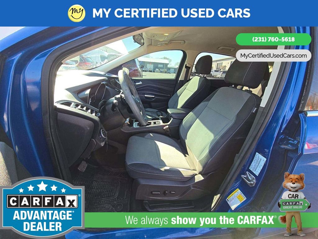 Used 2017 Ford Escape SE w/ Equipment Group 201A image 5