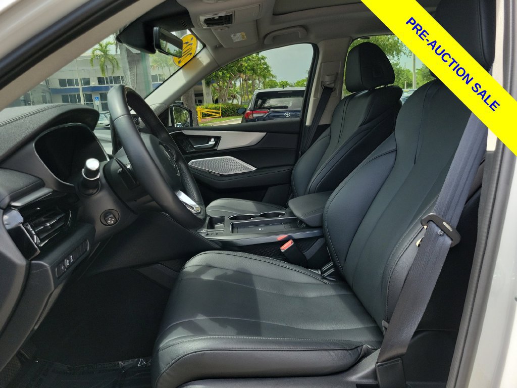 Used 2025 Acura MDX FWD image 17