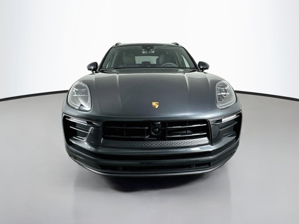 Certified 2026 Porsche Macan AWD/4WD image 6