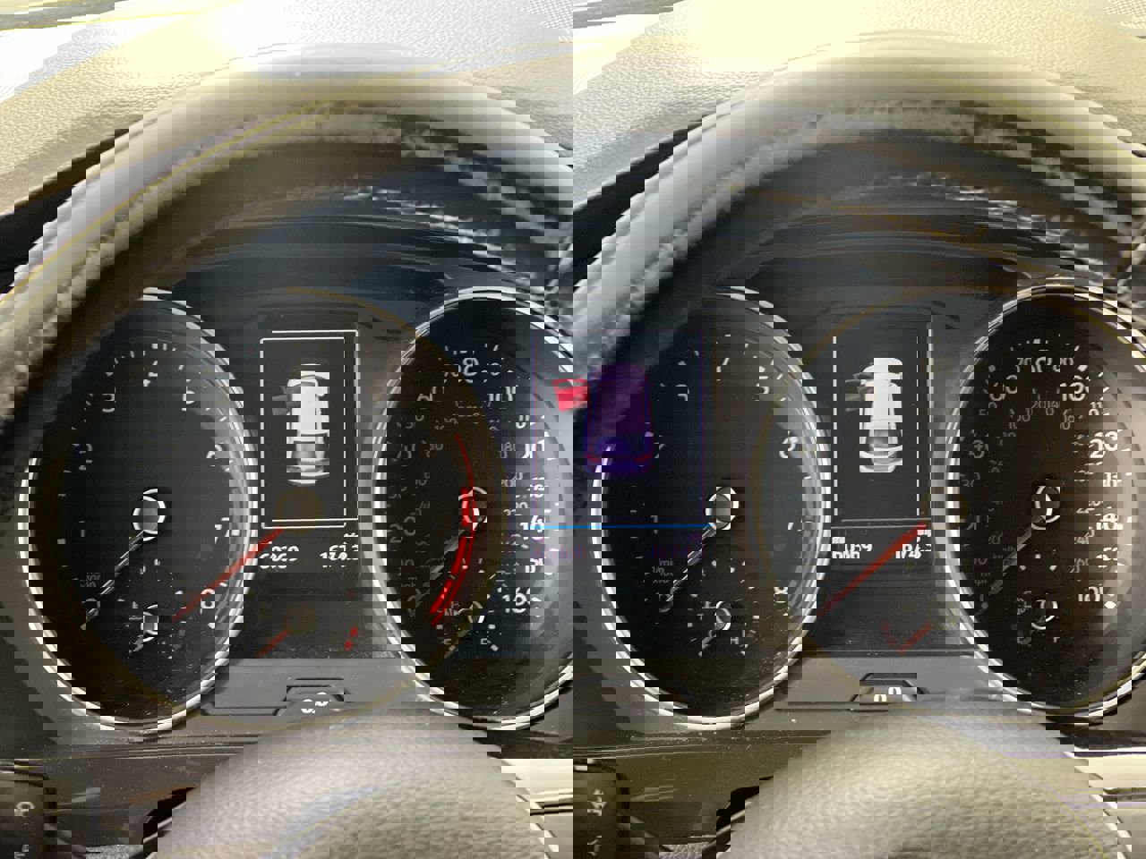 Used 2018 Volkswagen Tiguan SE image 22