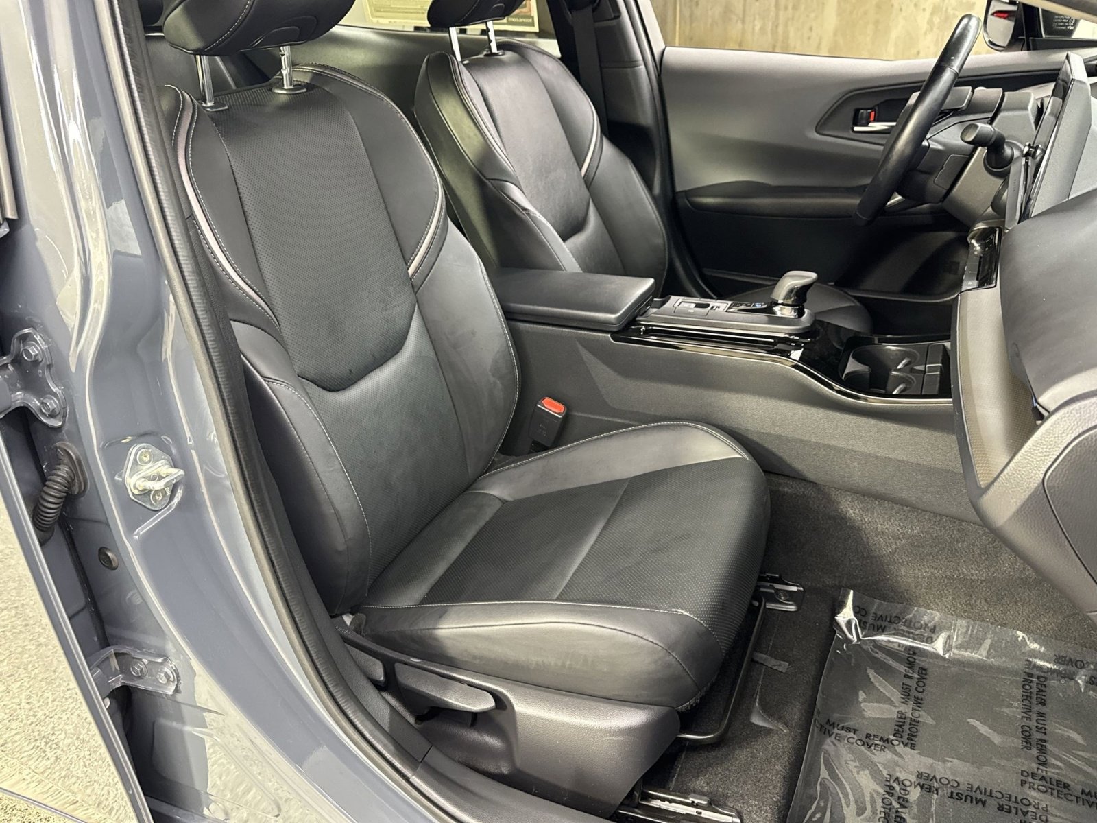 Used 2024 Toyota Prius XLE image 31