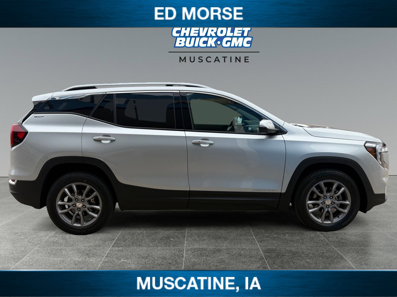 Used 2022 GMC Terrain SLT w/ Infotainment Package II image 6