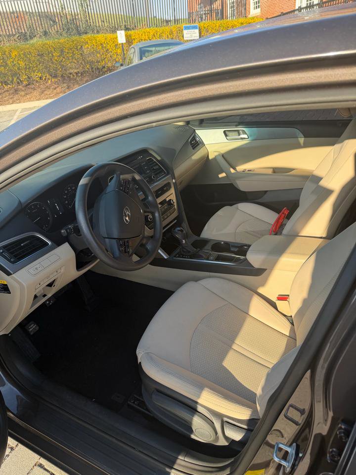Used 2015 Hyundai Sonata SE FWD image 3