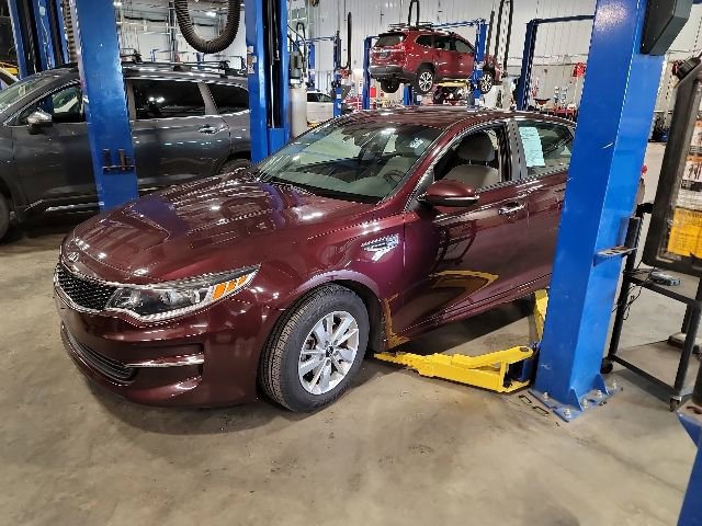 Used 2017 Kia Optima LX FWD image 3