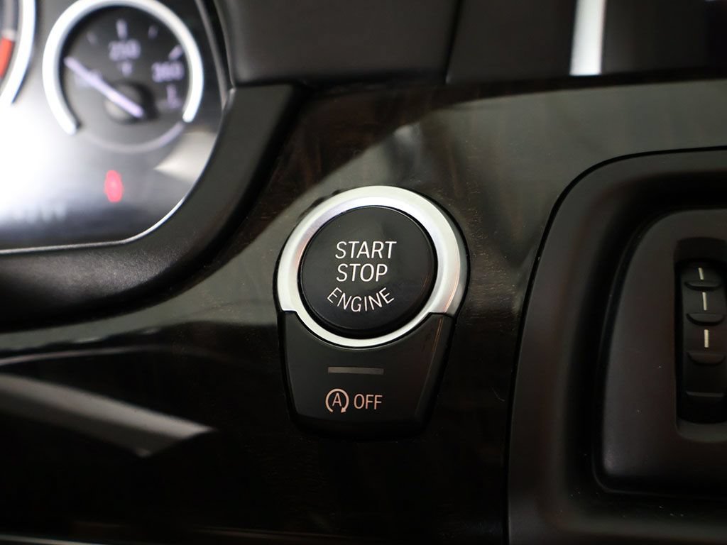 Used 2015 BMW 550i xDrive Sedan AWD/4WD image 41