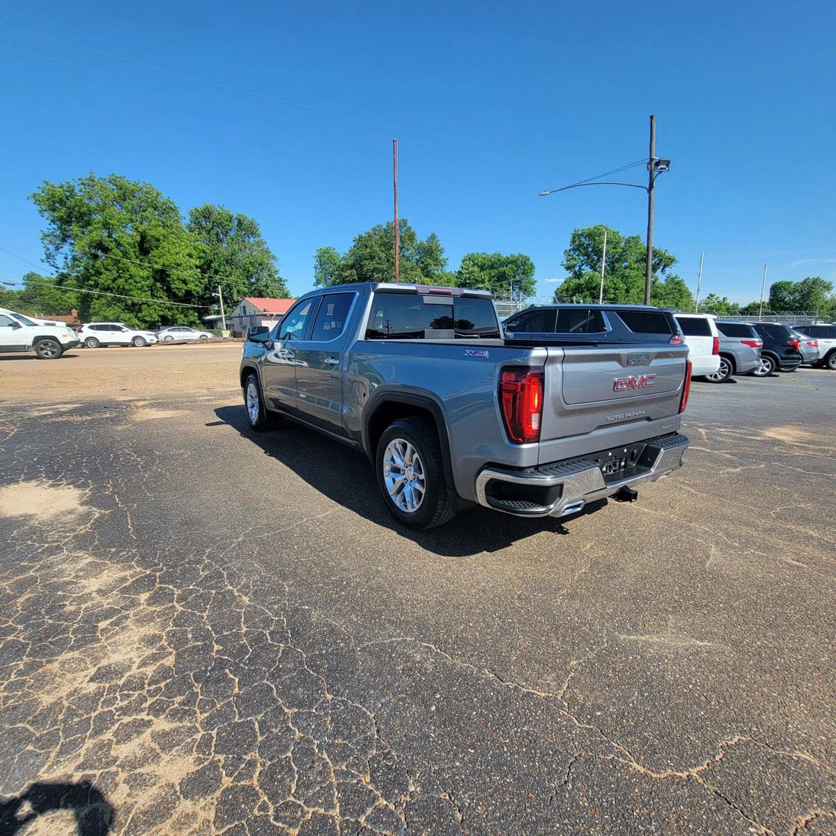 Used 2021 GMC Sierra 1500 SLT w/ SLT Premium Package image 9
