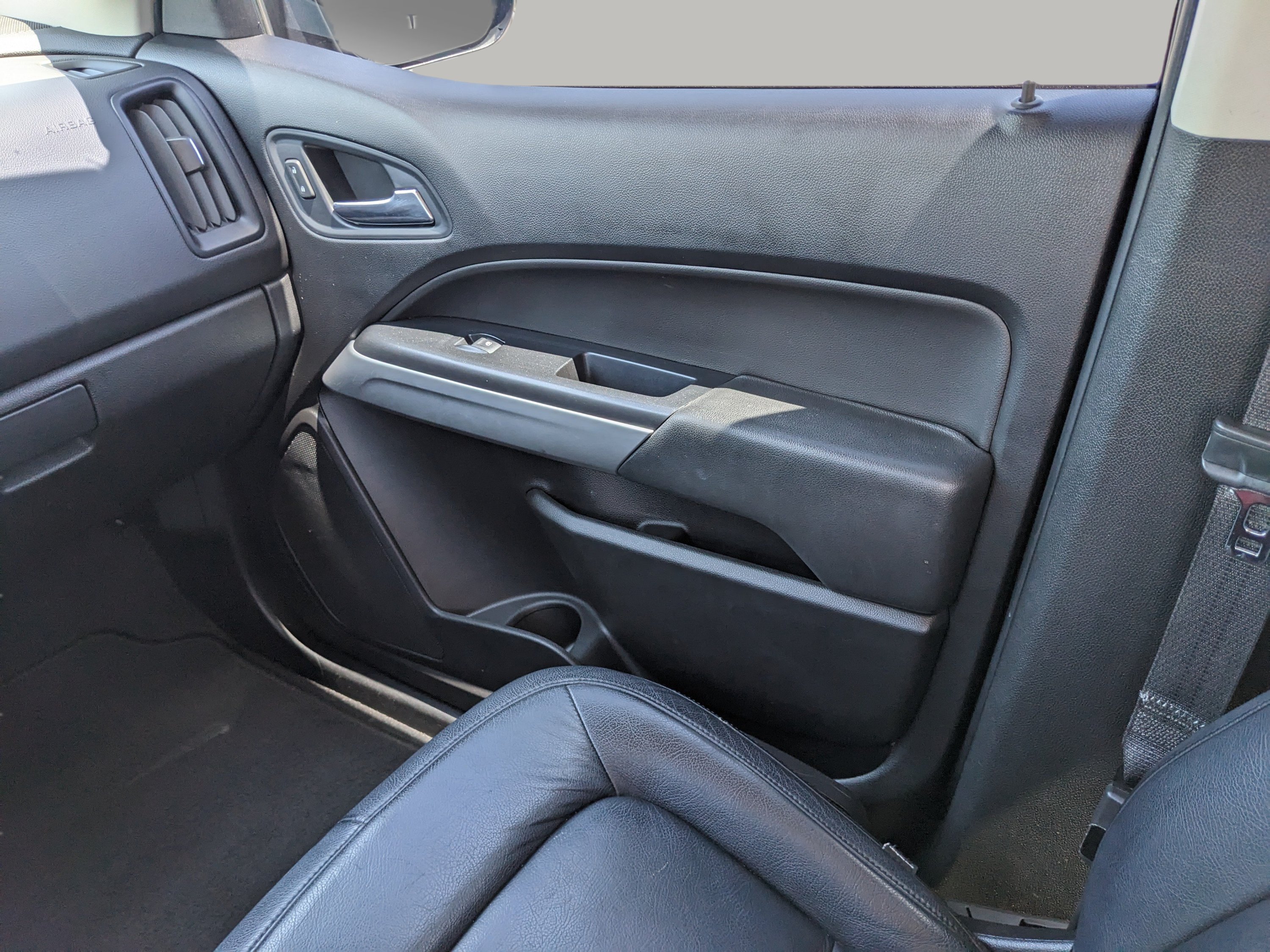 Used 2019 Chevrolet Colorado LT w/ Colorado RST Special Edition AWD/4WD image 16
