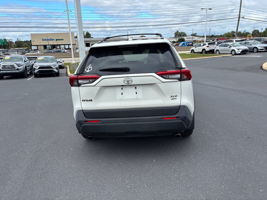 Used 2019 Toyota RAV4 XLE Premium w/ Cold Weather Package AWD/4WD image 11