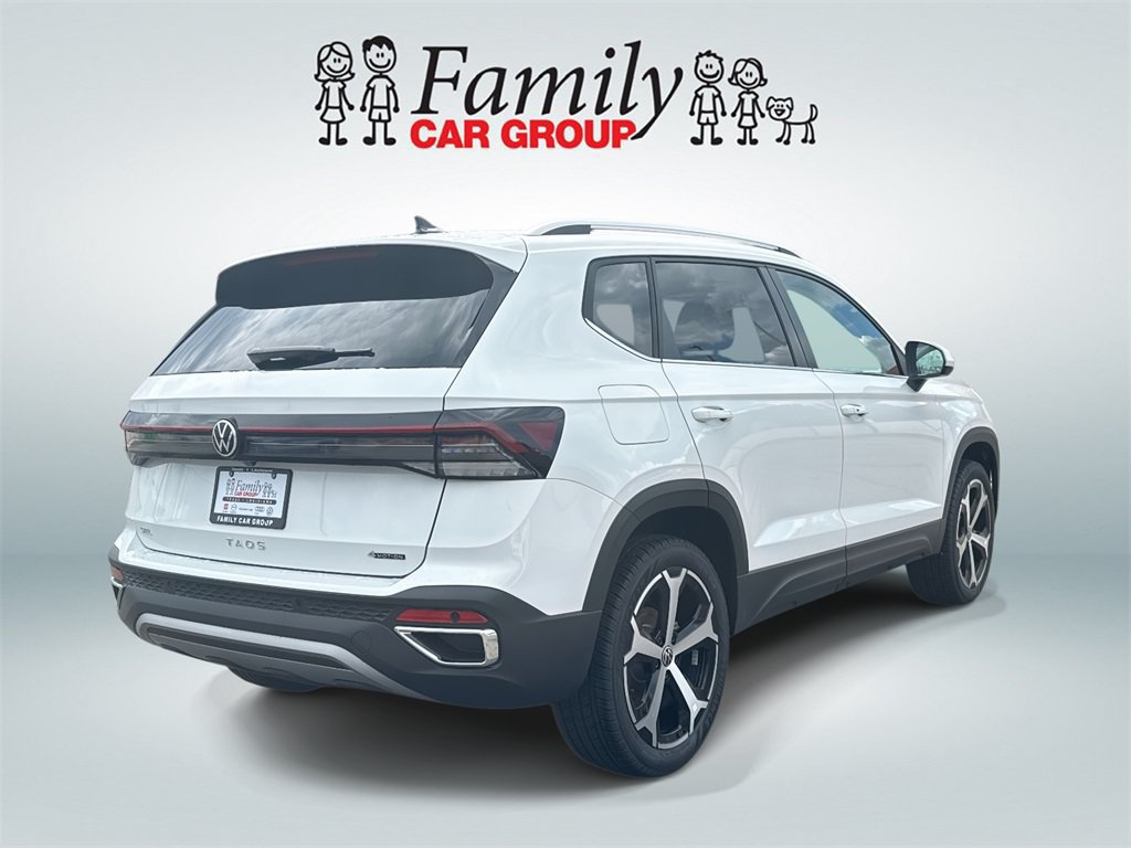 Used 2025 Volkswagen Taos SEL AWD/4WD image 3