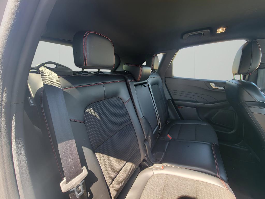 Used 2023 Ford Escape ST-Line Select w/ Tech Pack #2 AWD/4WD image 30