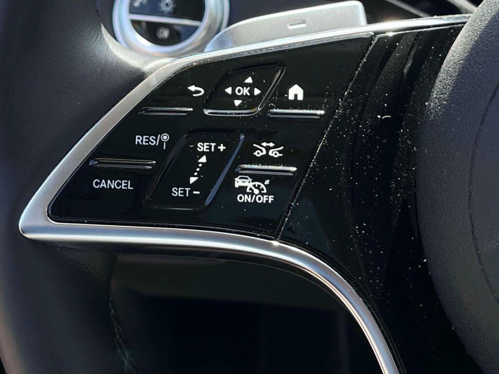 Certified 2024 Mercedes-Benz E 350 4MATIC Sedan image 38