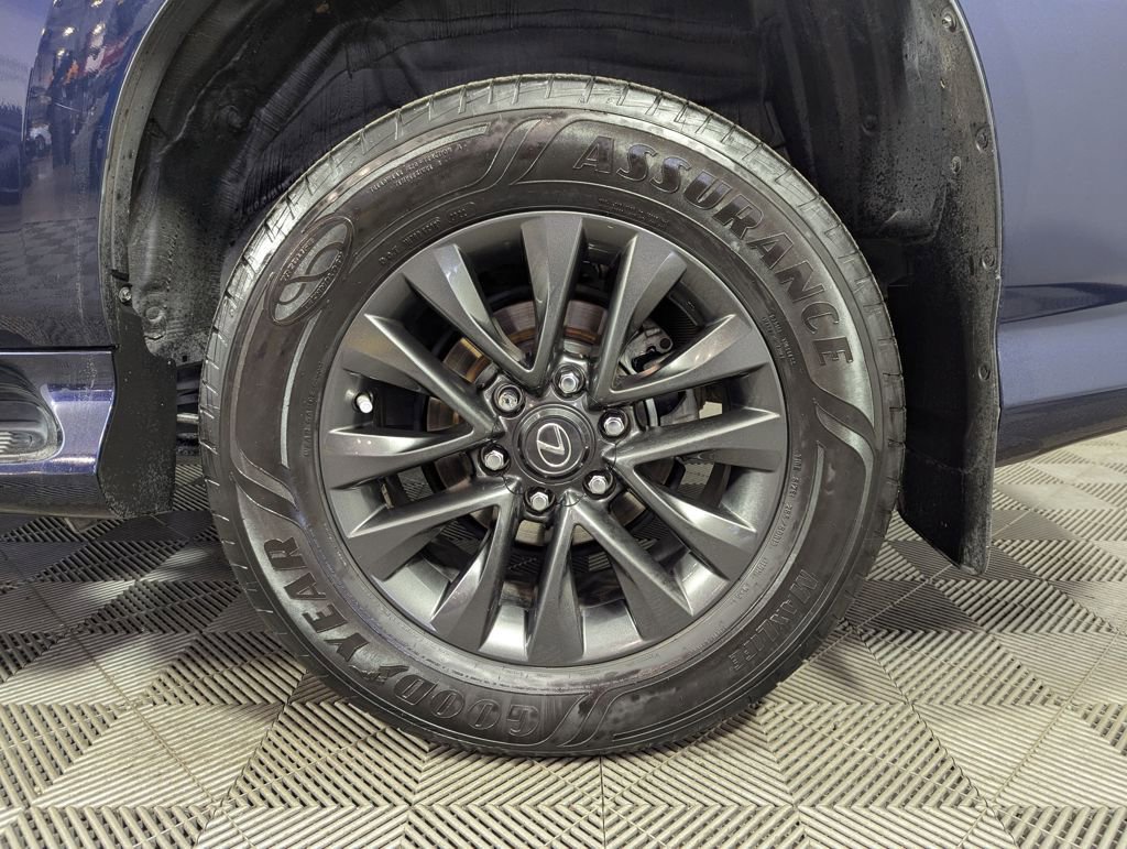 Used 2020 Lexus GX 460 Premium w/ Premium Package image 29