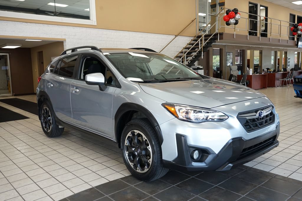Used 2021 Subaru Crosstrek 2.0i Premium w/ Moonroof Package AWD/4WD image 19