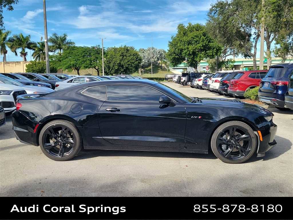 Used 2022 Chevrolet Camaro LT w/ Technology Package image 9