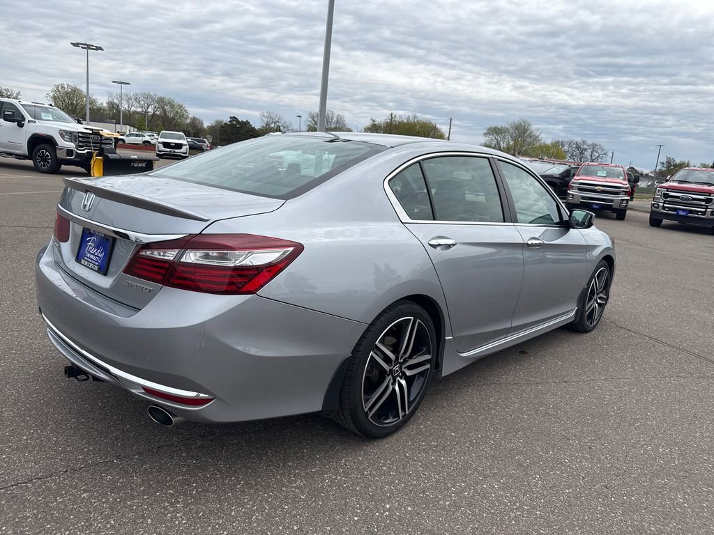 Used 2016 Honda Accord Sport image 5
