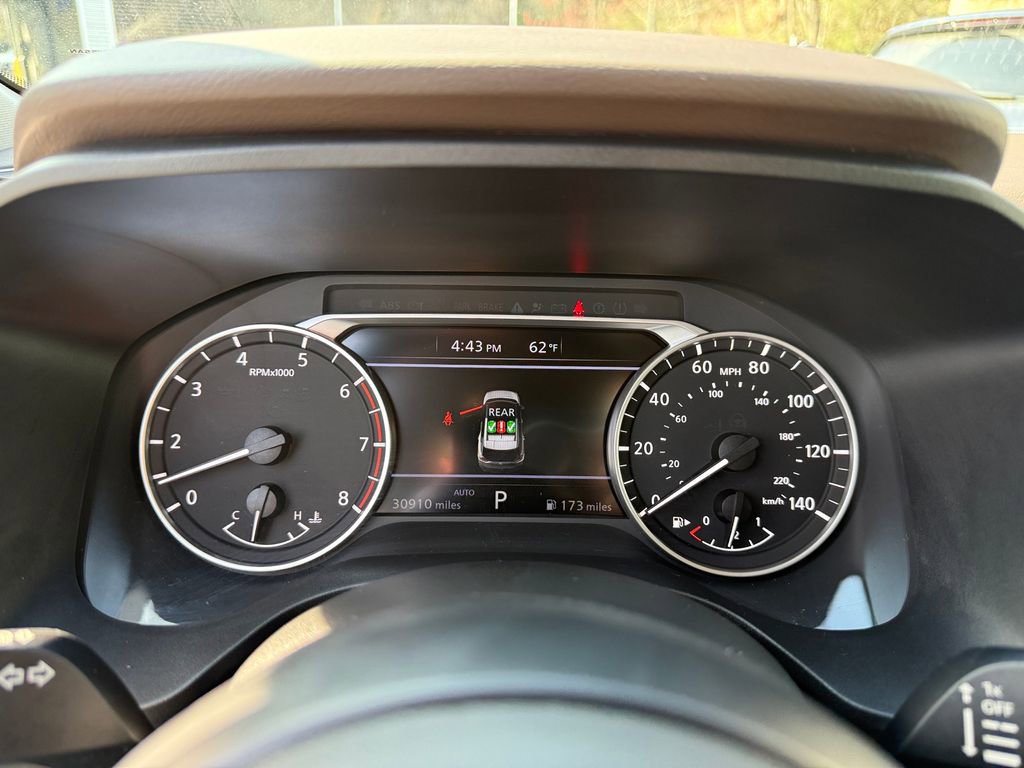 Used 2023 Nissan Rogue S AWD/4WD image 18