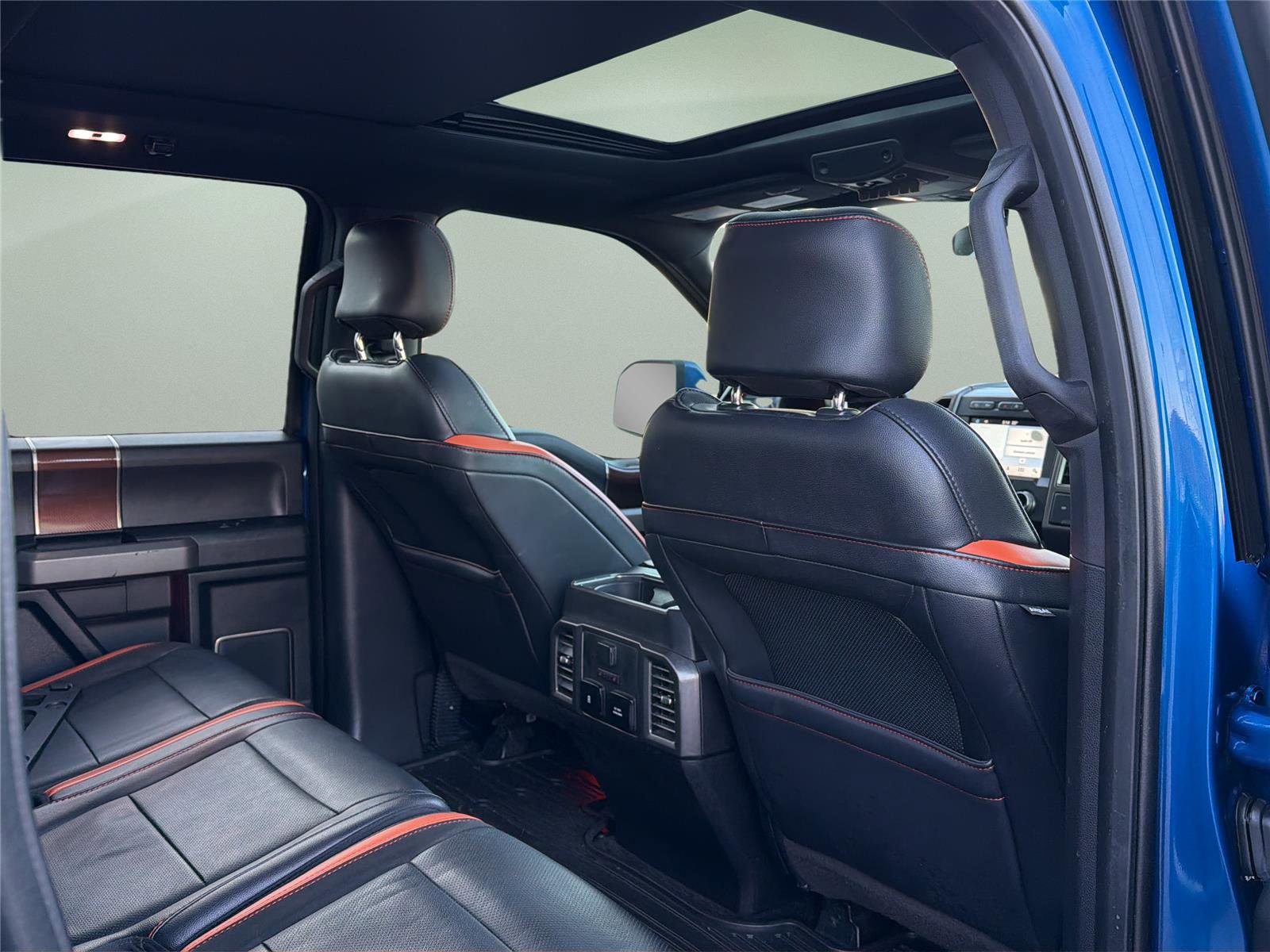 Used 2017 Ford F150 Raptor w/ Equipment Group 802A Luxury image 32