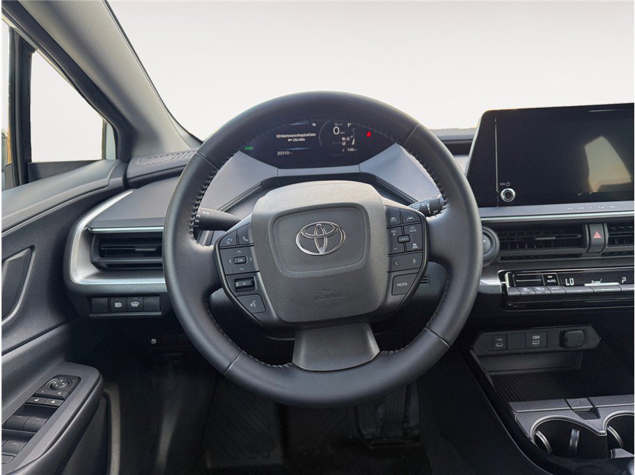 Used 2023 Toyota Prius LE image 12